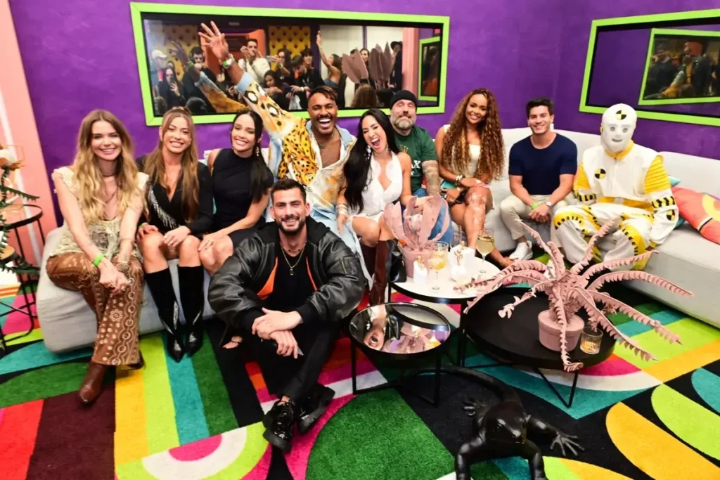 Ex-BBBs revivem memórias em emocionante encontro no BBB Experience