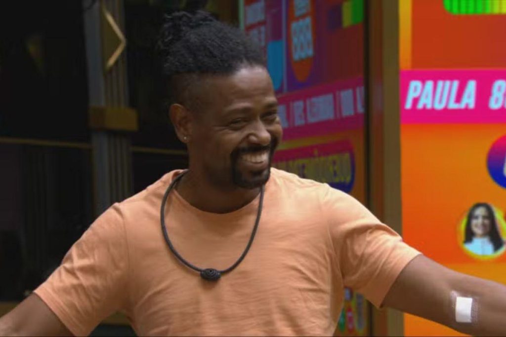 Leandro Boneco faz retorno ao BBB 26 após atendimento médico