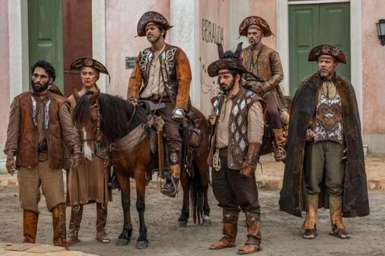 Desfile tenso em A Nobreza do Amor: cangaceiros invadem evento