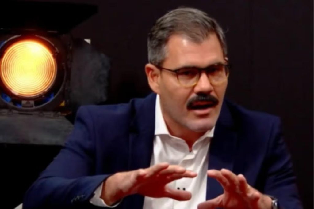Debate polêmico: Juliano Cazarré é questionado sobre masculinidade