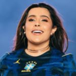Lauana Prado tranquiliza fãs enquanto aguarda a chegada de Dom