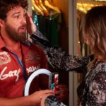 Naiane deixa Gael sem jeito ao gravar vídeo com lingerie