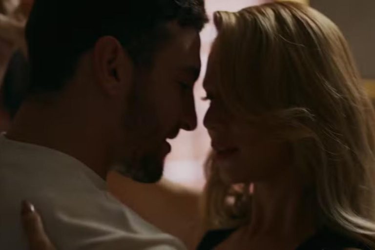 O beijo de André e Dora em ‘Quem Ama Cuida’ que encantou os fãs