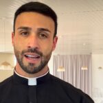 Festa de Nossa Senhora Aparecida ganha um toque especial com padre viral