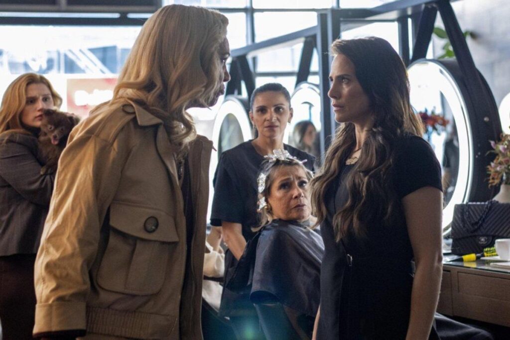 Adriana dá a volta por cima e confronta Pilar em ‘Quem Ama Cuida’