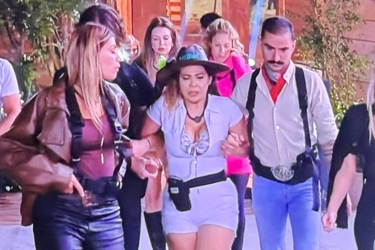 A rivalidade entre Darlin e Giovanna em A Fazenda 18 esquenta!
